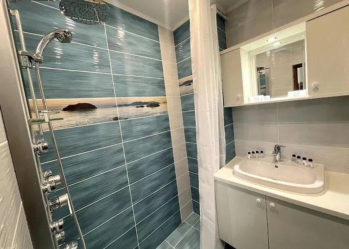 2br Garden Bay * Warna