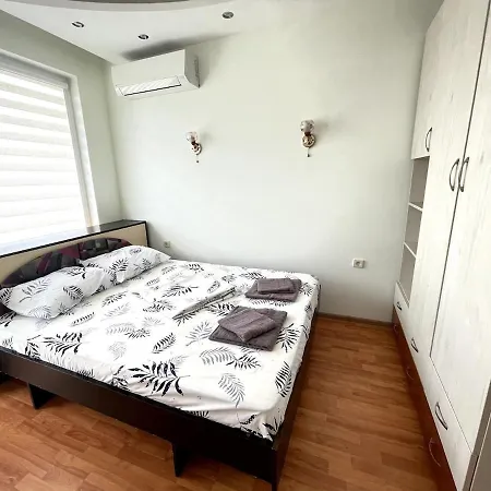 2br Garden Bay Apartment